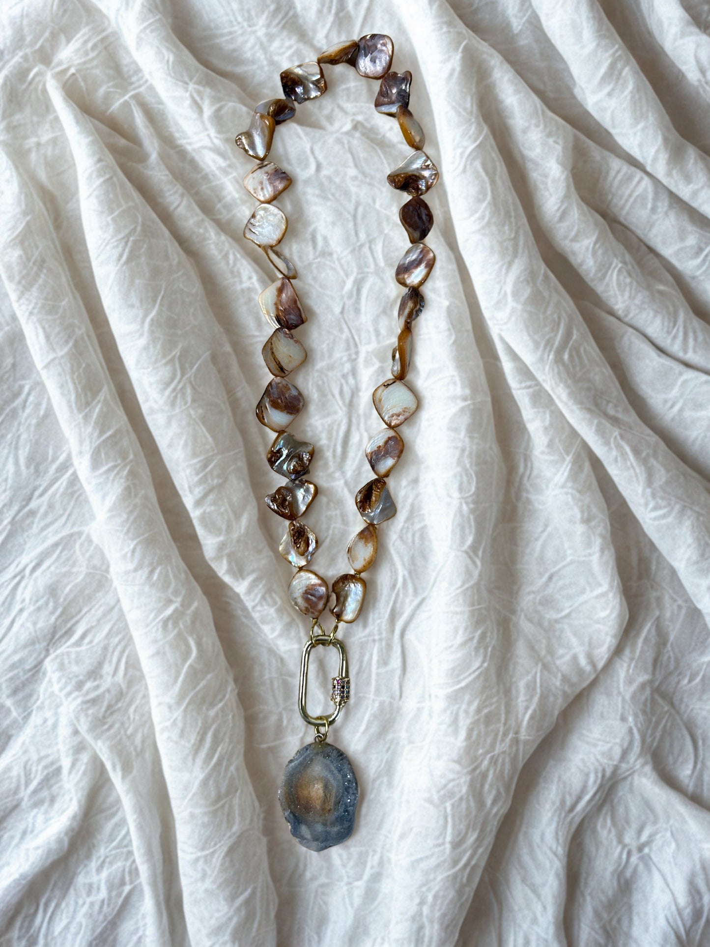 Ketting met parelmoer