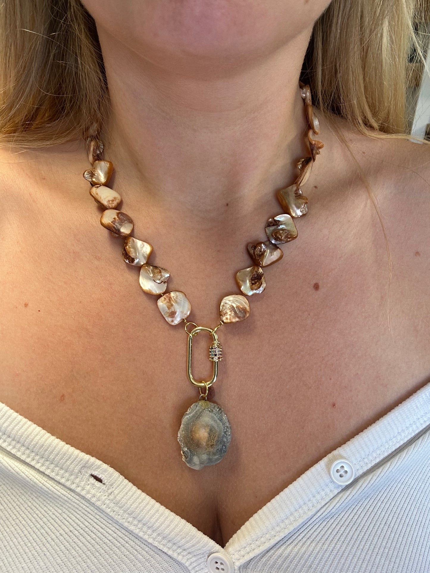 Ketting met parelmoer