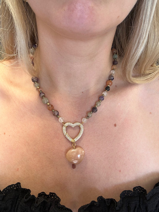 Ketting met calcedoon en Amethyst